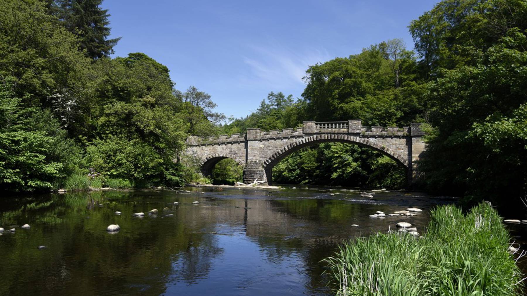 Almondell and Calderwood Country Park | New homes for sale in East Calder
