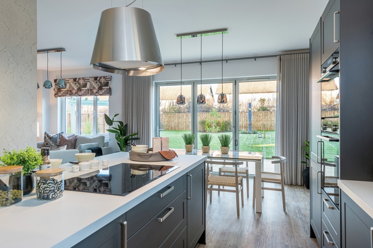 Vb2119768 20221214 Cala Homes Saltcoats Grange The Gordon Family Dining Kitchen 004