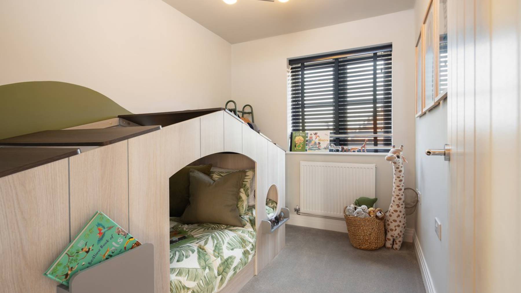 Pinewood Staggs Farm bedroom 3