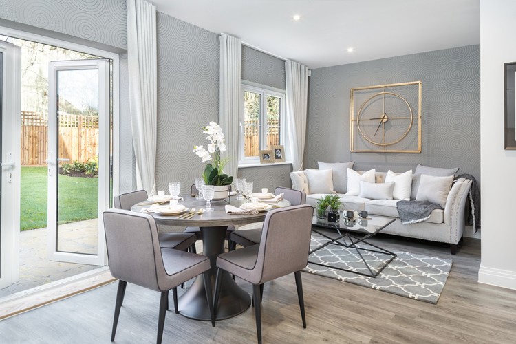 Family dining room in 4 bedroom houses for sale kings langley