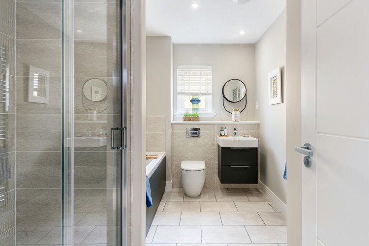 The Garvie | Family Bathroom