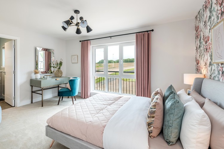 4 bedroom showhome | principal bedroom with en suite and fitted wardrobes