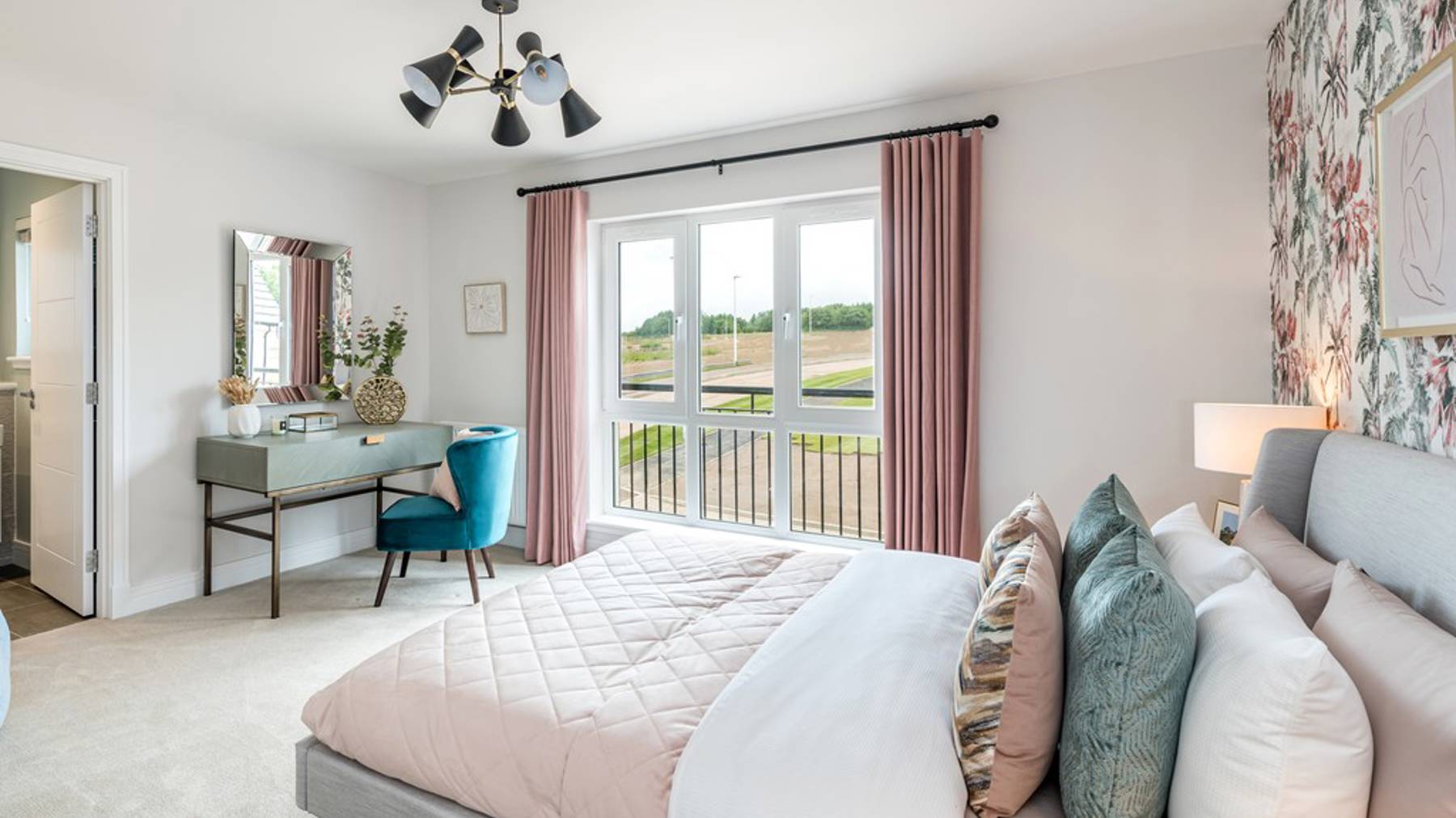 4 bedroom showhome | principal bedroom with en suite and fitted wardrobes