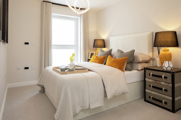 Vb1492713 7663 07 Cala Thames Kings Barton Plot7 Bed2