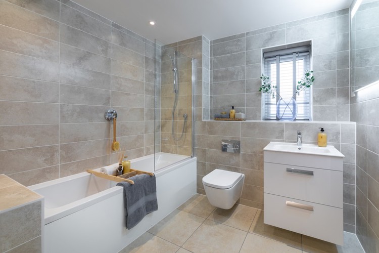 York house type bathroom, 4 bedroom house for sale in Shrivenham