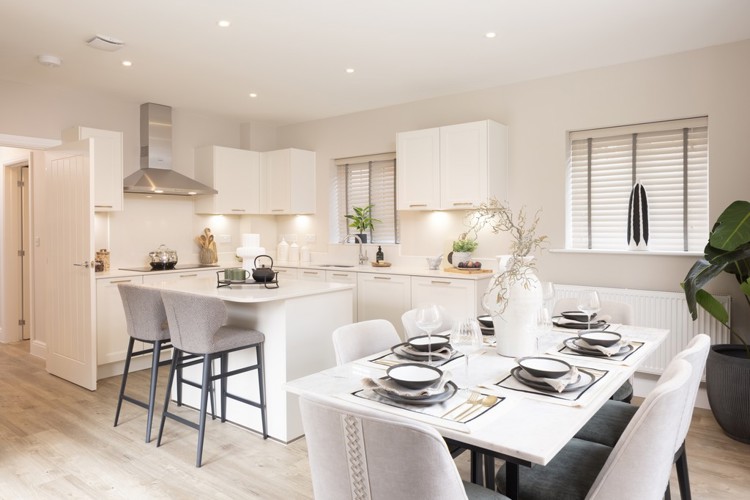 Kitchen & Dining Room