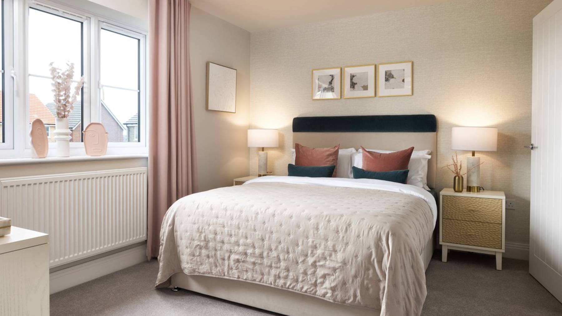 The Rosewood Hampton Lakes Bed Two