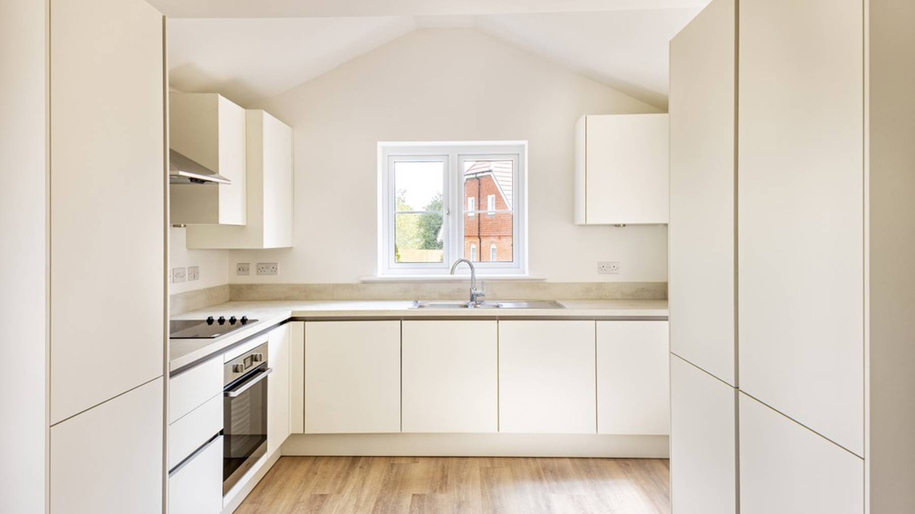Sandleheath kitchen, Knightwood Chase