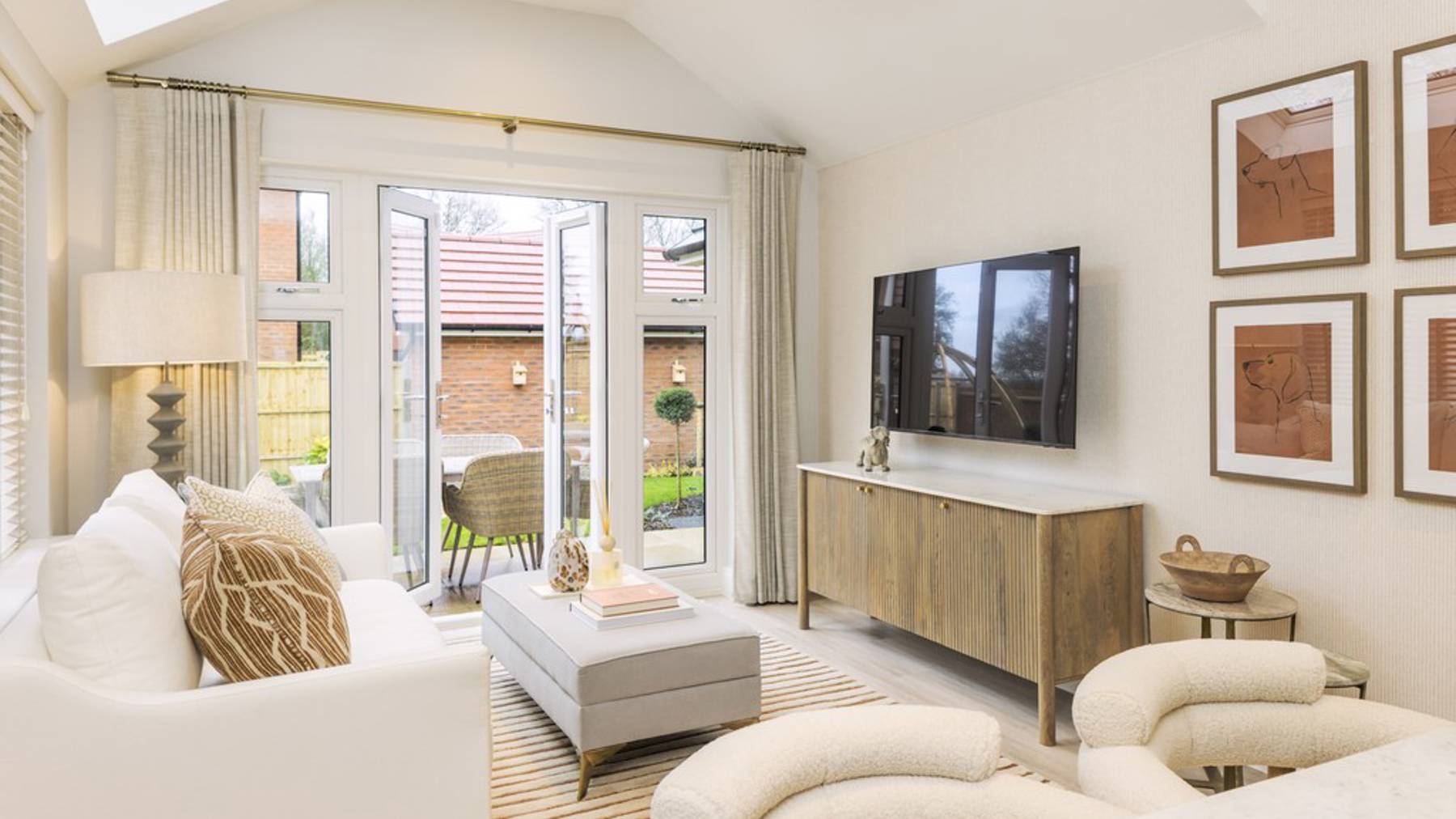 Houses for sale in Finchampstead, Wokingham