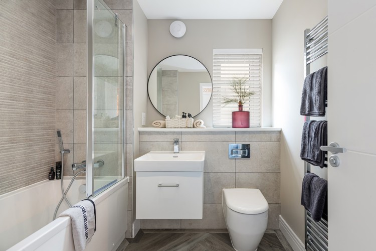 Vb5118598 20240319 Cala Homes Weavers Brae Brodick Bathroom 001 1600X1067 (1)