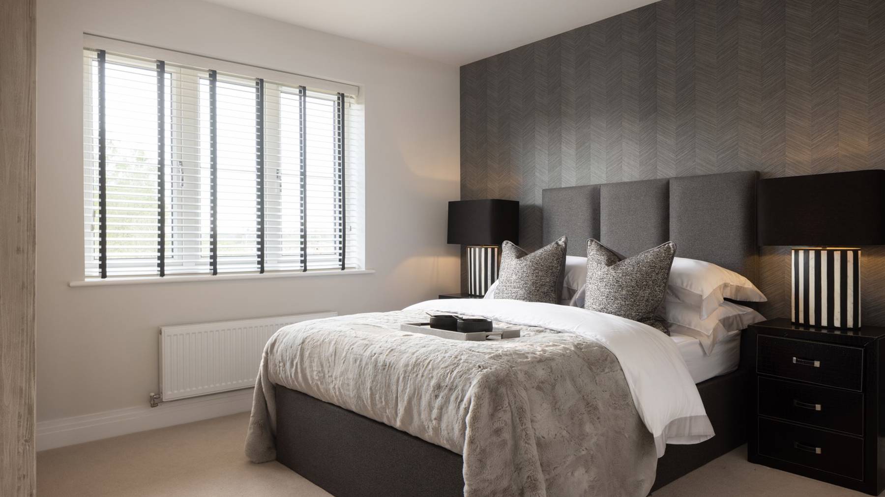 Bedroom of house for sale in Basingstoke