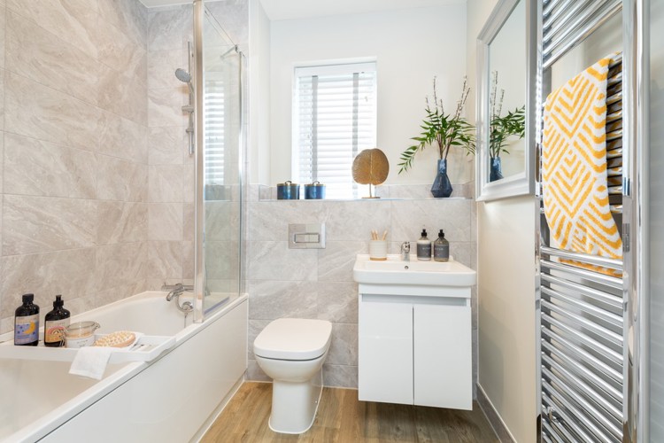 Bathroom in 4 bedroom houses for sale kings langley