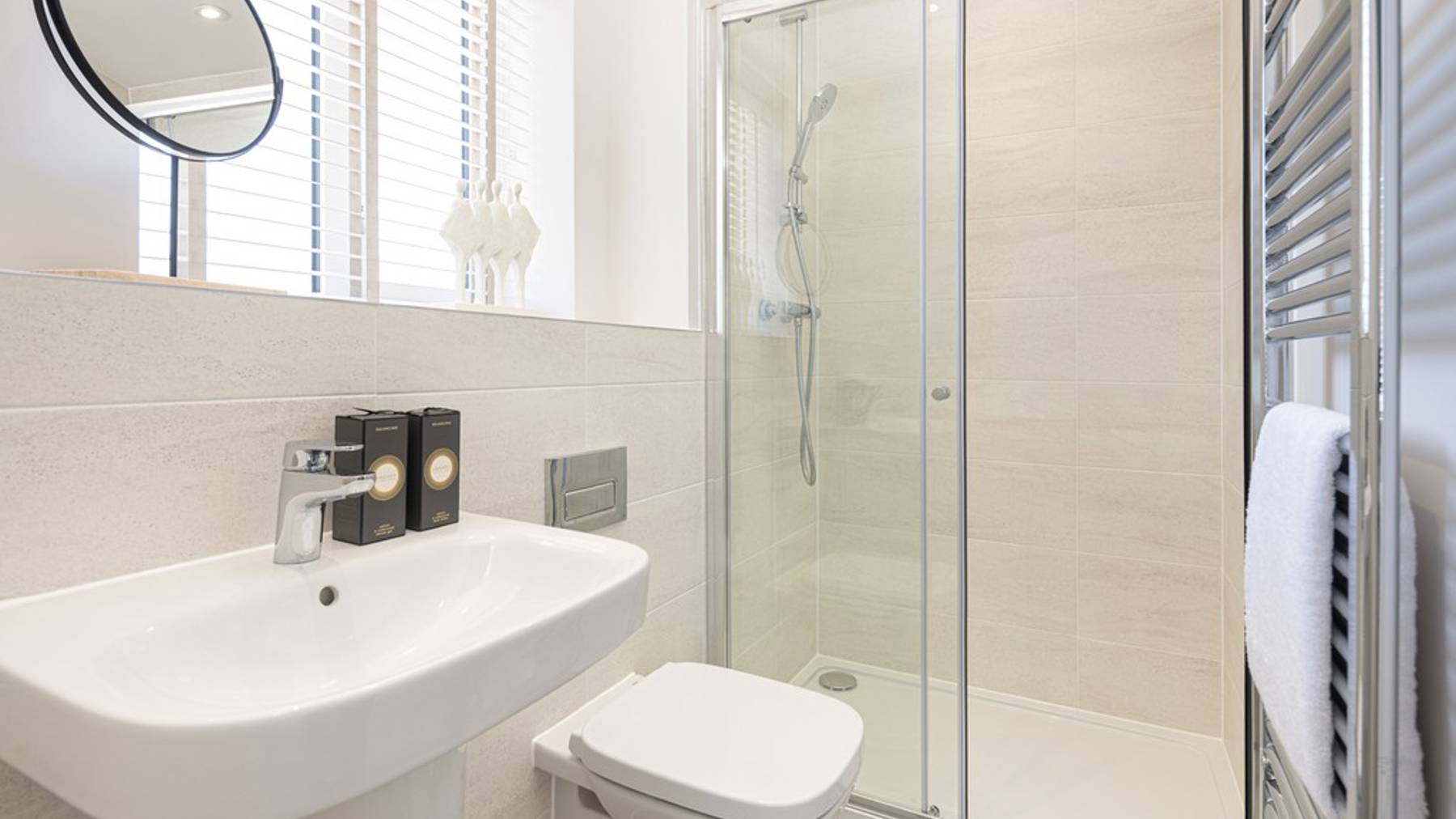 The Silverbell Ensuite Wivenhoe Gardens