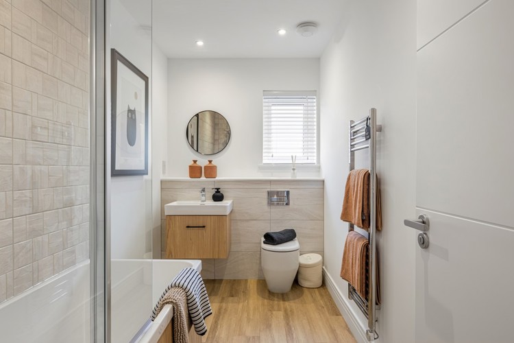 3 bedroom showhome | spacious family bathroom