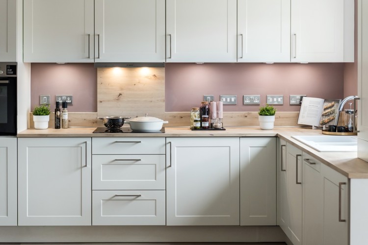 3 bedroom show apartment | Kitchen with integrated appliances included