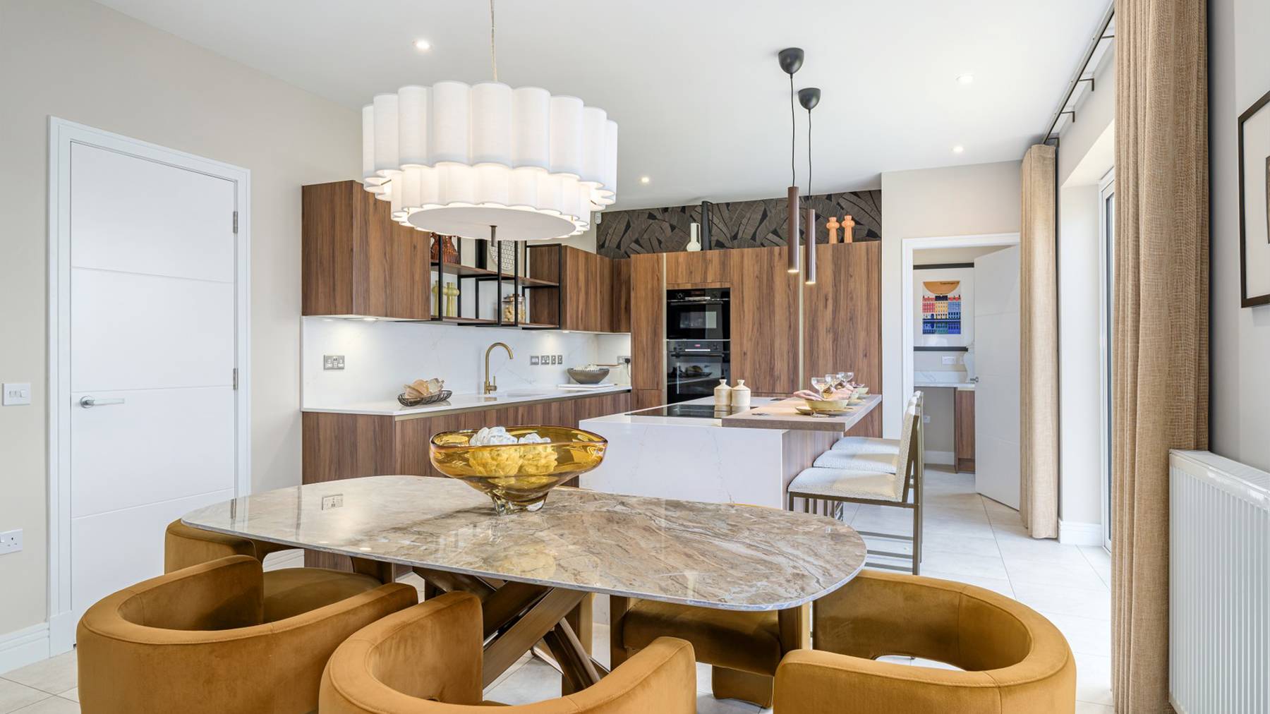 Vb5653195 20260227 Cala Homes Lathallan Grange Logan Kitchen Family Dining 003 1600X1039
