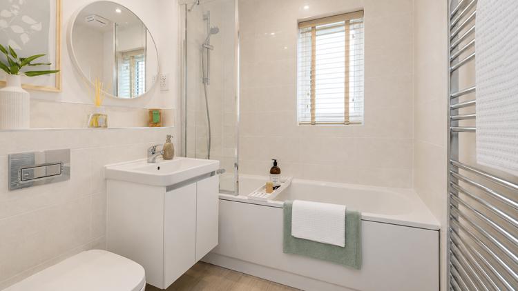 Bathroom in 3 bedroom houses for sale kings langley