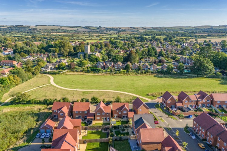 Arieal photography of new homes for sale in Swindon