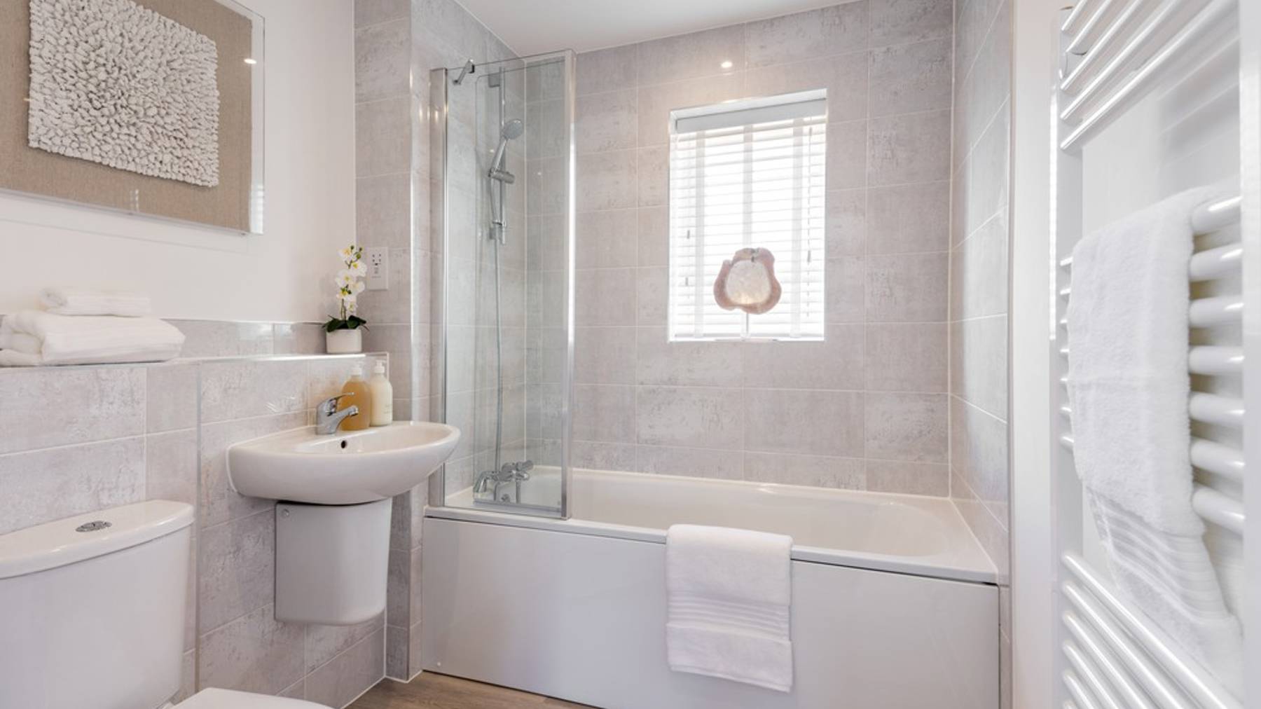 Flint Apartments Ground Floor Bathroom