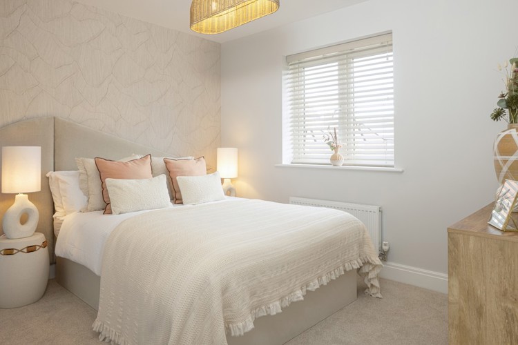 Chestnut Bedroom (2)