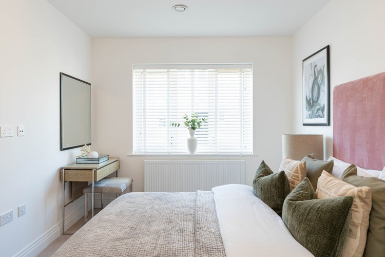 The Whin Bed2 Wivenhoe Gardens