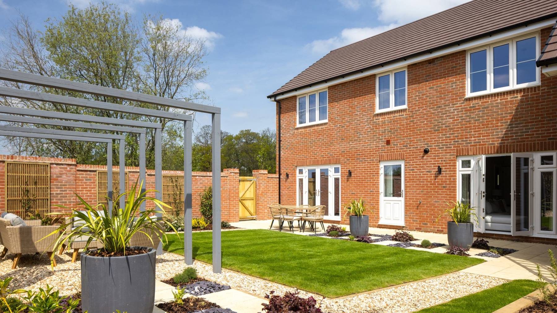 Garden of house for sale in Basingstoke