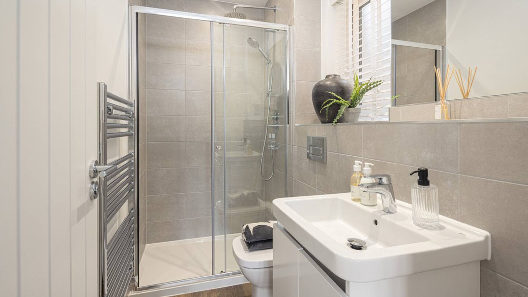 The Whitebeam, Samuel Gardens, Ensuite