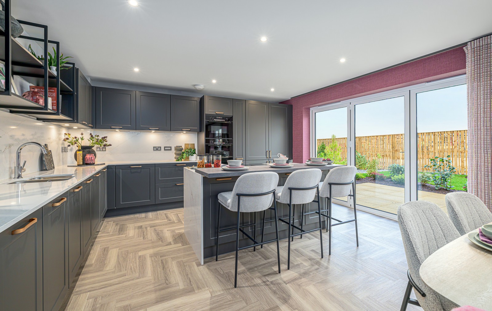 Vb5594922 20251112 Cala Homes Aurs Meadows Darroch Kitchen Family Dining 002 1600X1013 (1)
