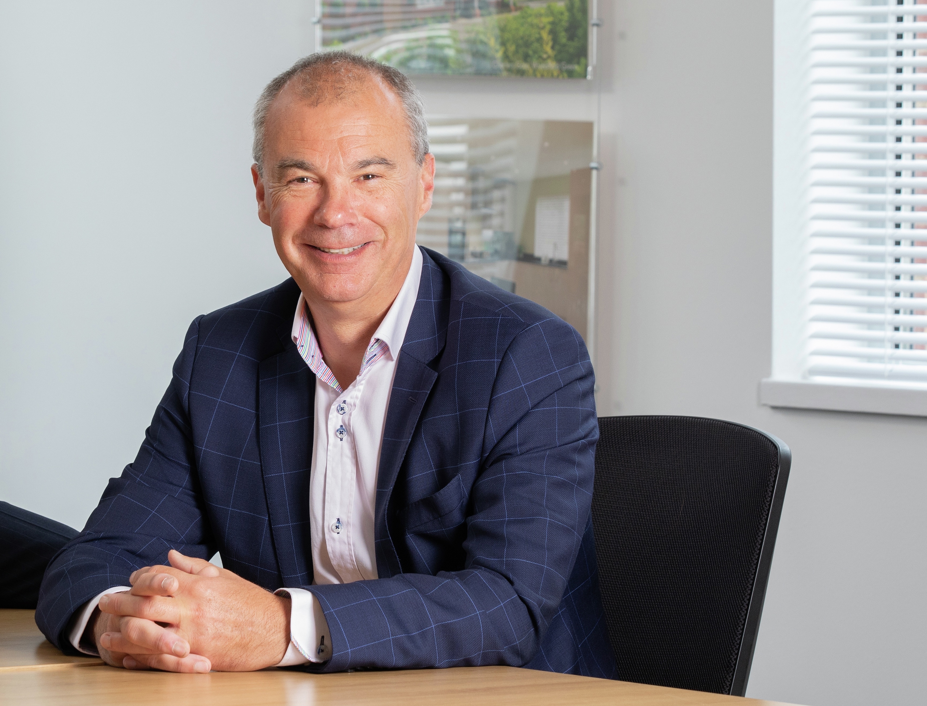 Vb1832543 8389 021 Personnel L R Alistair Curry Ed CALA Homes South Home Counties