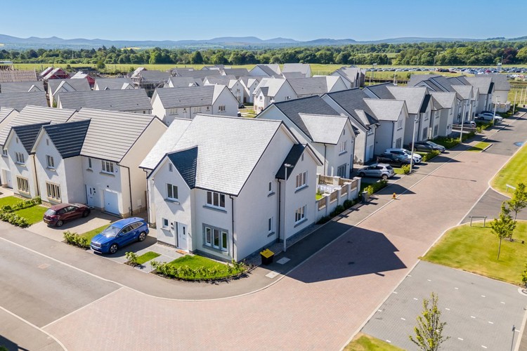 West Craigs, Cala, Edinburgh | street scene | 3, 4 & 5 bedroom houses and 2 & 3 bedroom apartments