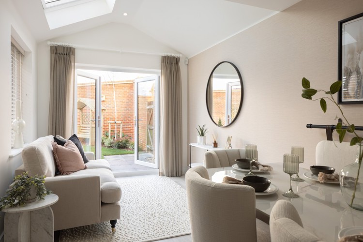 The Elton Dining Sitting Room Netherhall Gardens, Cambridge
