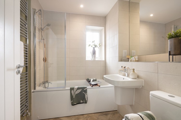 The Mulberry Family Bathroom Ingatestone Grove