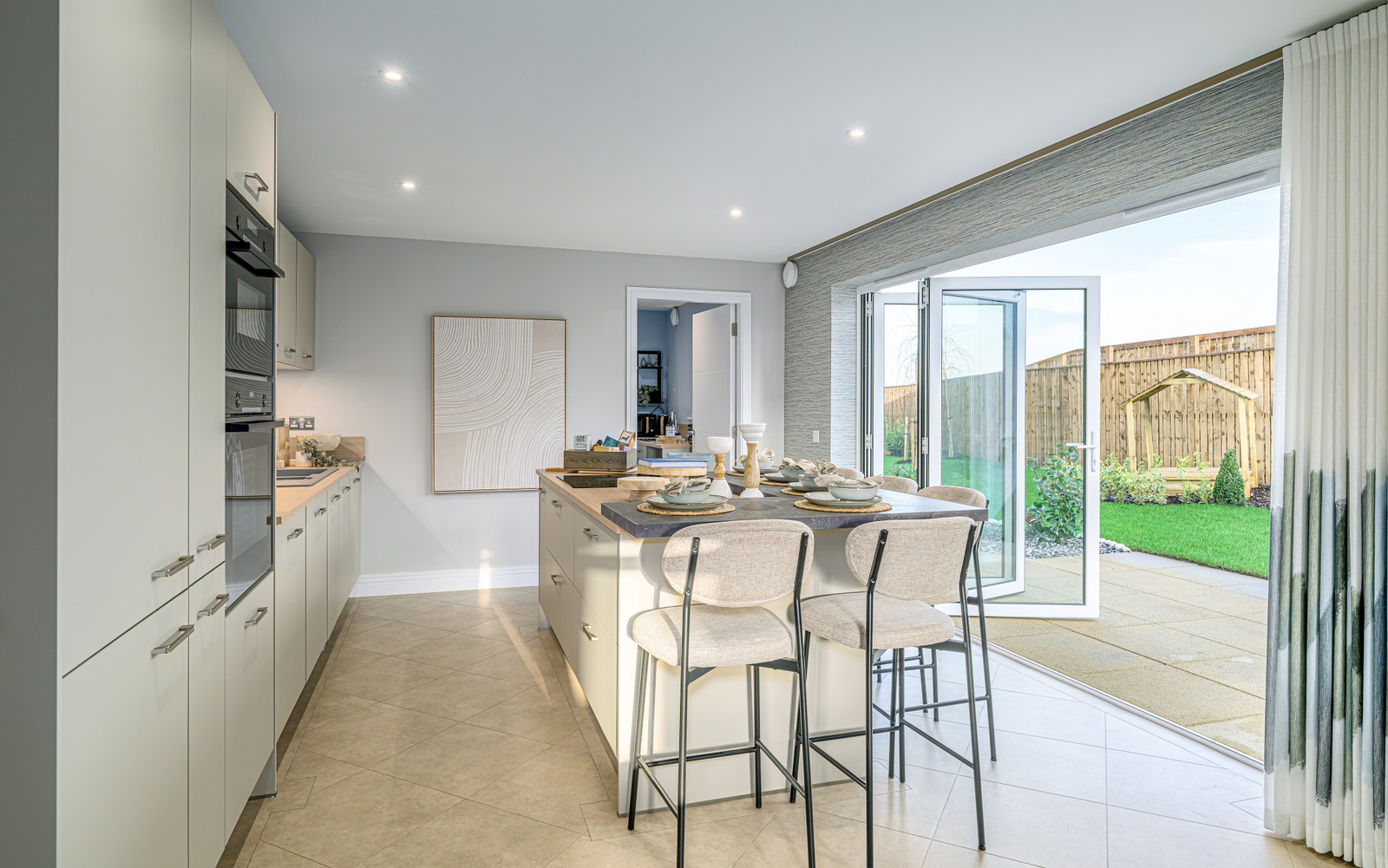 Vb5615293 20251212 Cala Homes Aurs Meadows Cleland Kitchen Family 001 1600X1001
