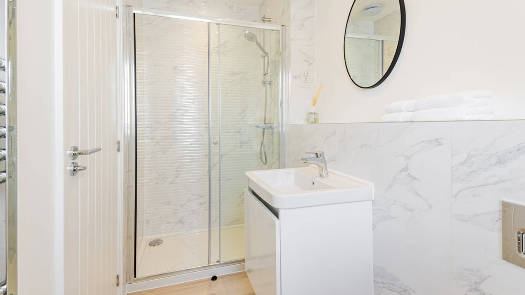 Poplar main bedroom ensuite - Nobel Park Phase 2