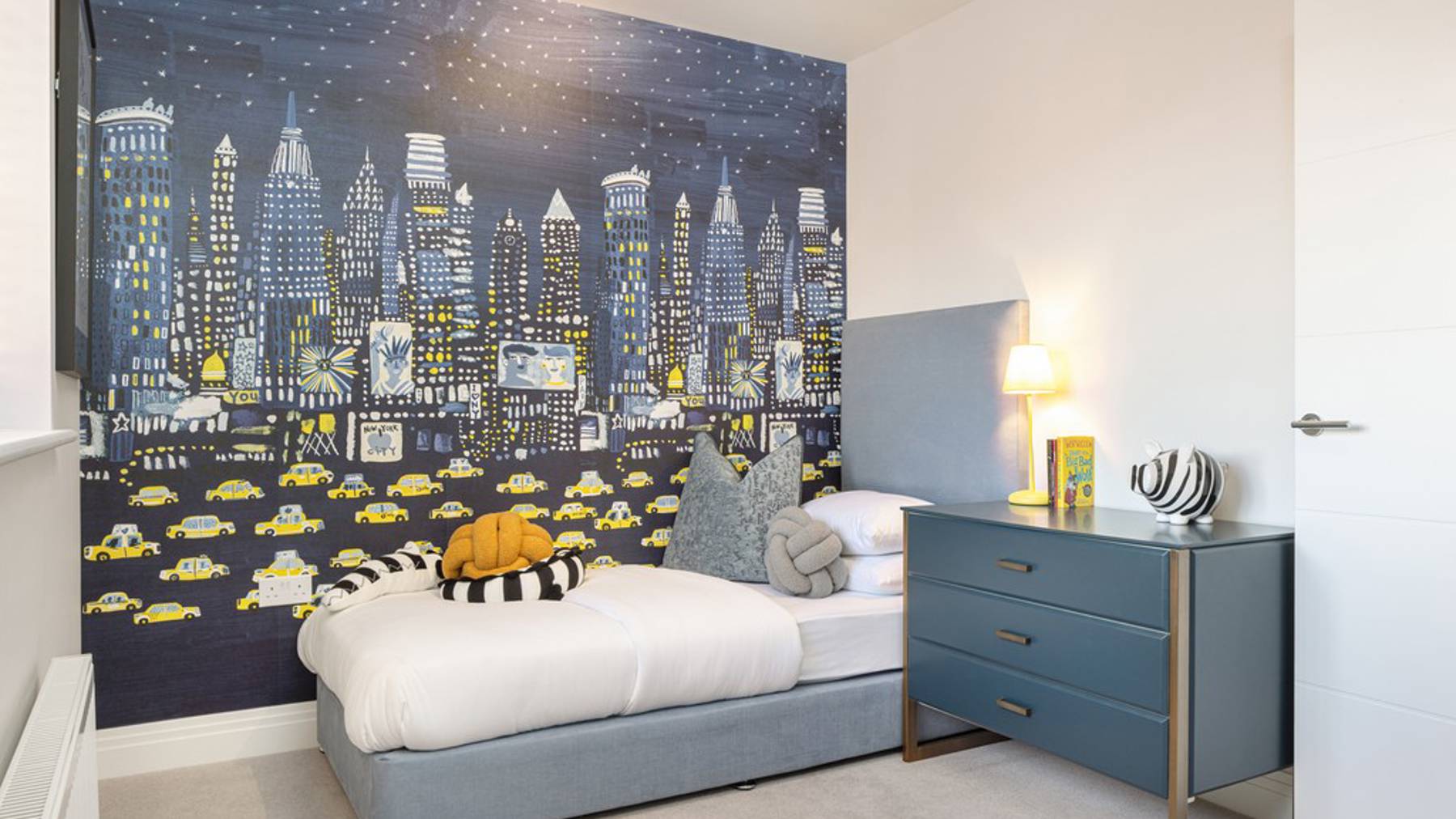 The Beech Bed3 Wivenhoe Gardens