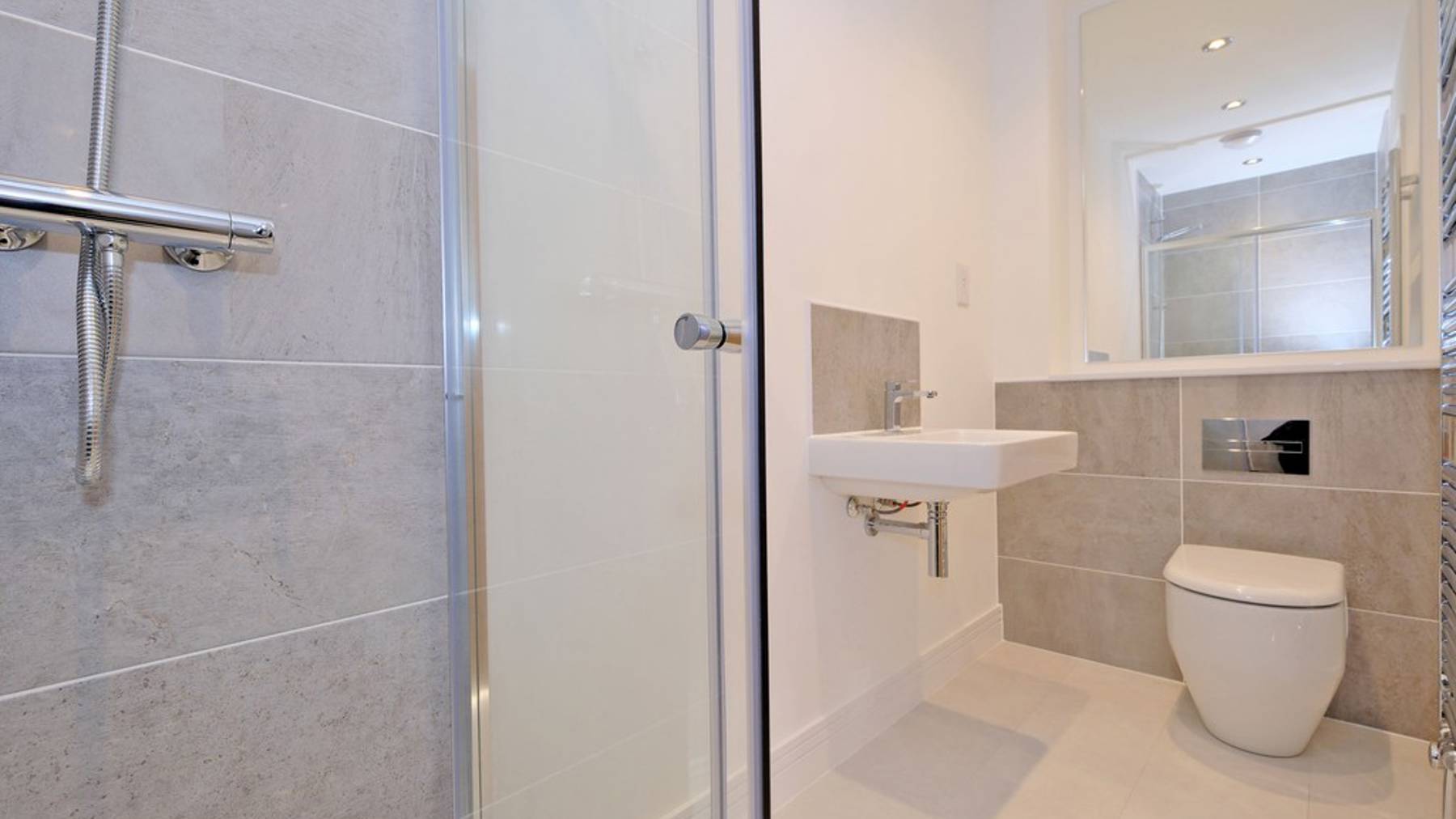 Plot 153_Southbank_ensuite