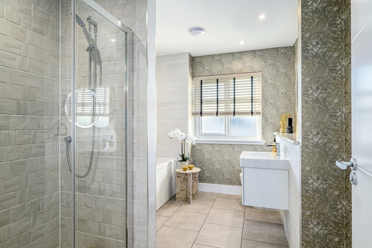 Vb5396161 20250227 Cala Homes Cornhill Village Lewis Bathroom 001 3200X2133