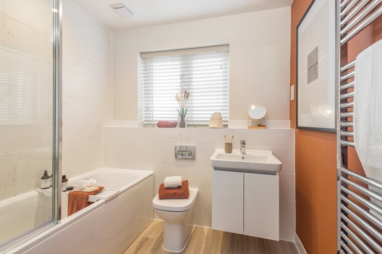 Everglade house type bathroom, 3 bedroom house for sale in Bicester