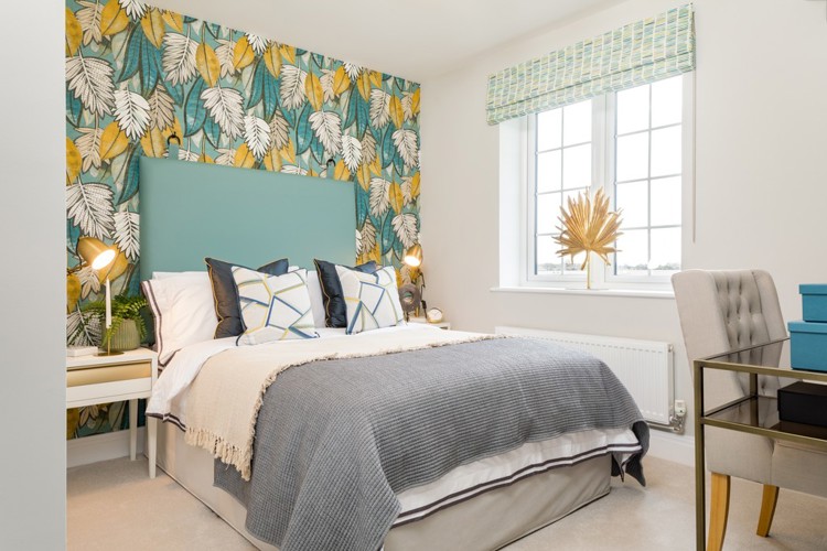 Bedroom in 4 bedroom houses for sale kings langley