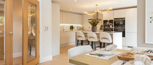 4 bedroom houses for sale in Oxshott at Treetops