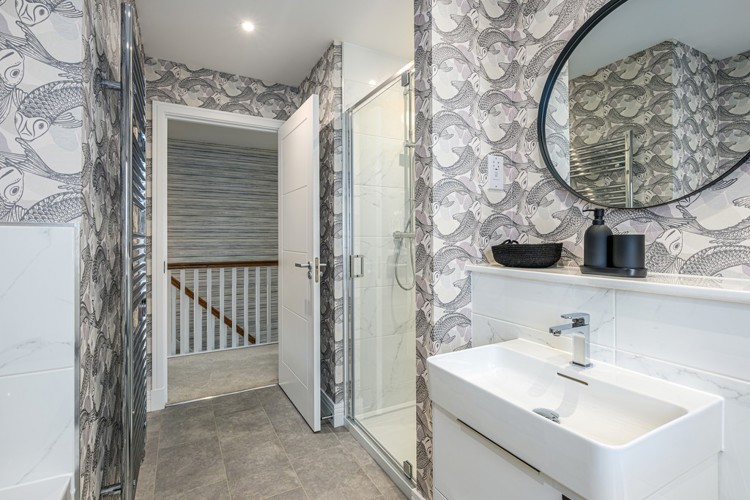 5 bedroom home for sale | family bathroom | Cala Homes 