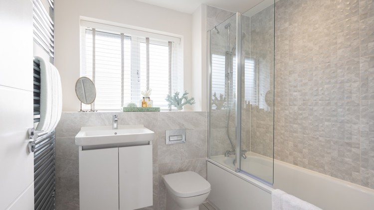 Bathroom of house for sale at Worting Park. New homes for sale in Basingstoke
