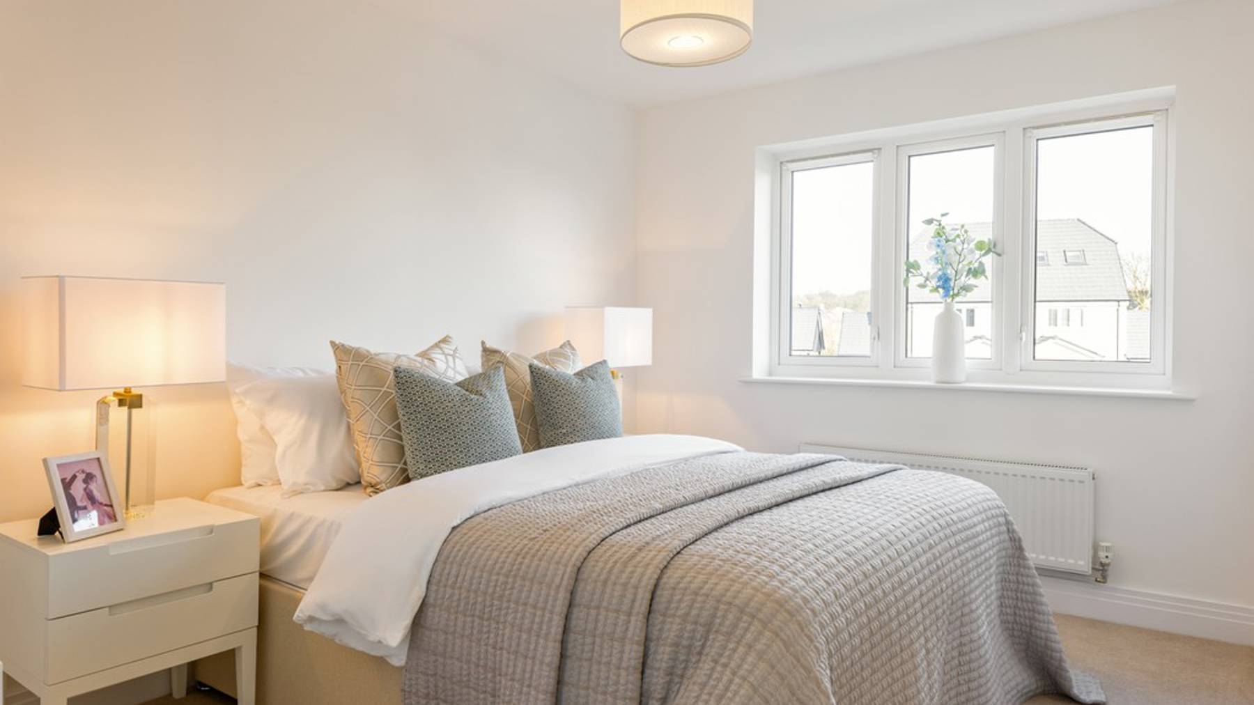 Yearsely Apartments SF Ingatestone Bedroom 1