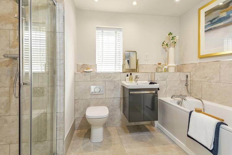 Vb1645045 7967 46 Plot 17 Priors Crescent Salford Priors Bathroom