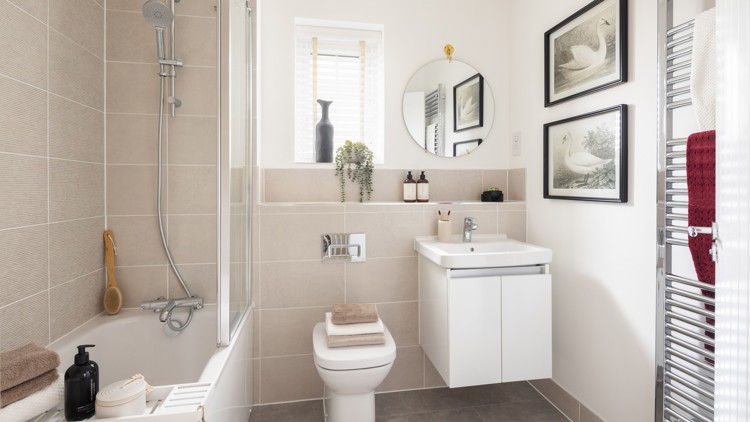 Bathroom of house for sale at Worting Park. New homes for sale in Basingstoke
