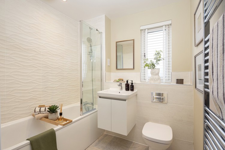 Nobel Park, Poplar Bathroom 4 Bedroom House For Sale In Didcot (6)