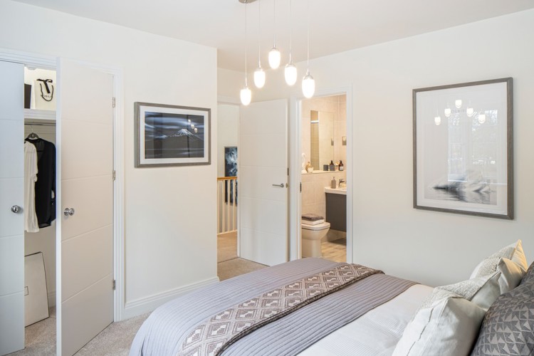 The Fulbourn Bedroom1 Ensuite Wardrobe Netherhall Gardens