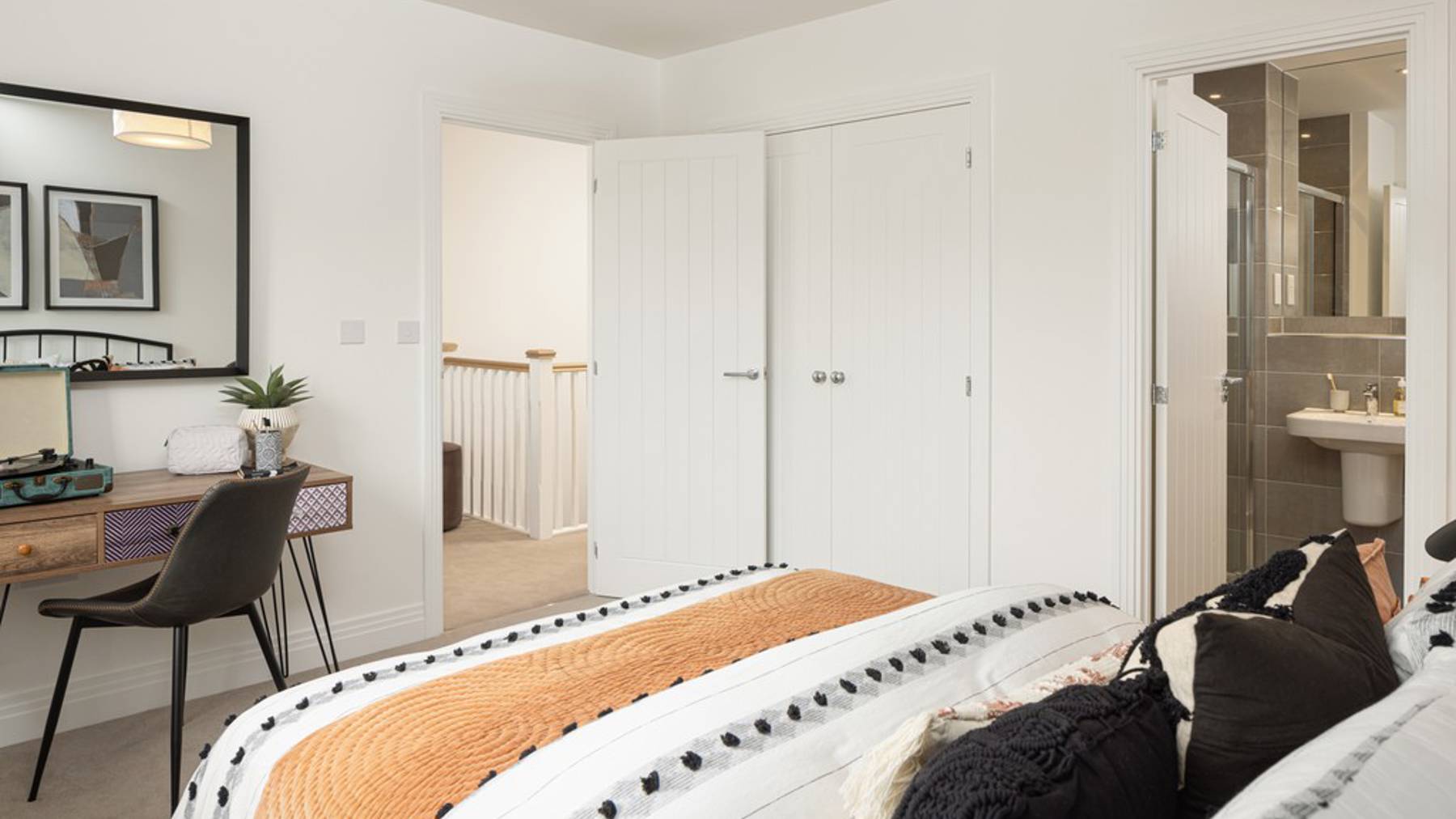 The Whitebeam, Samuel Gardens, Bedroom