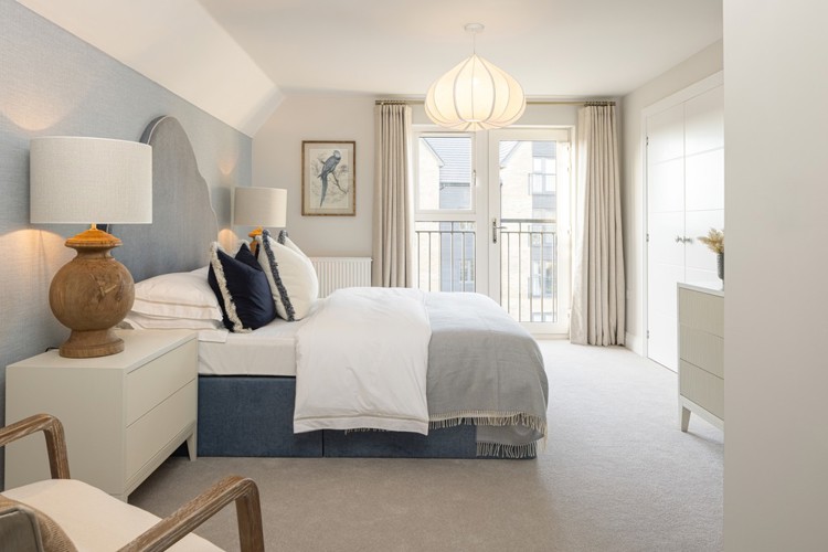 Bedroom of houses for sale in Crowthorne