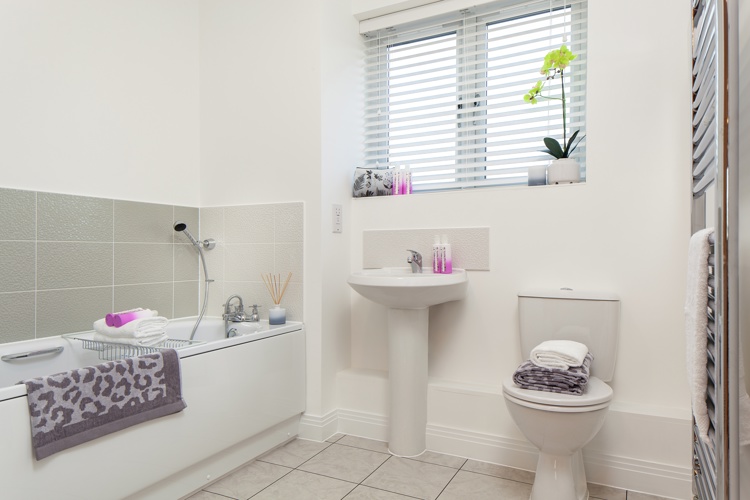 Vb695229 6480 41 Plot87 The Mallards Peterborough Bathroom